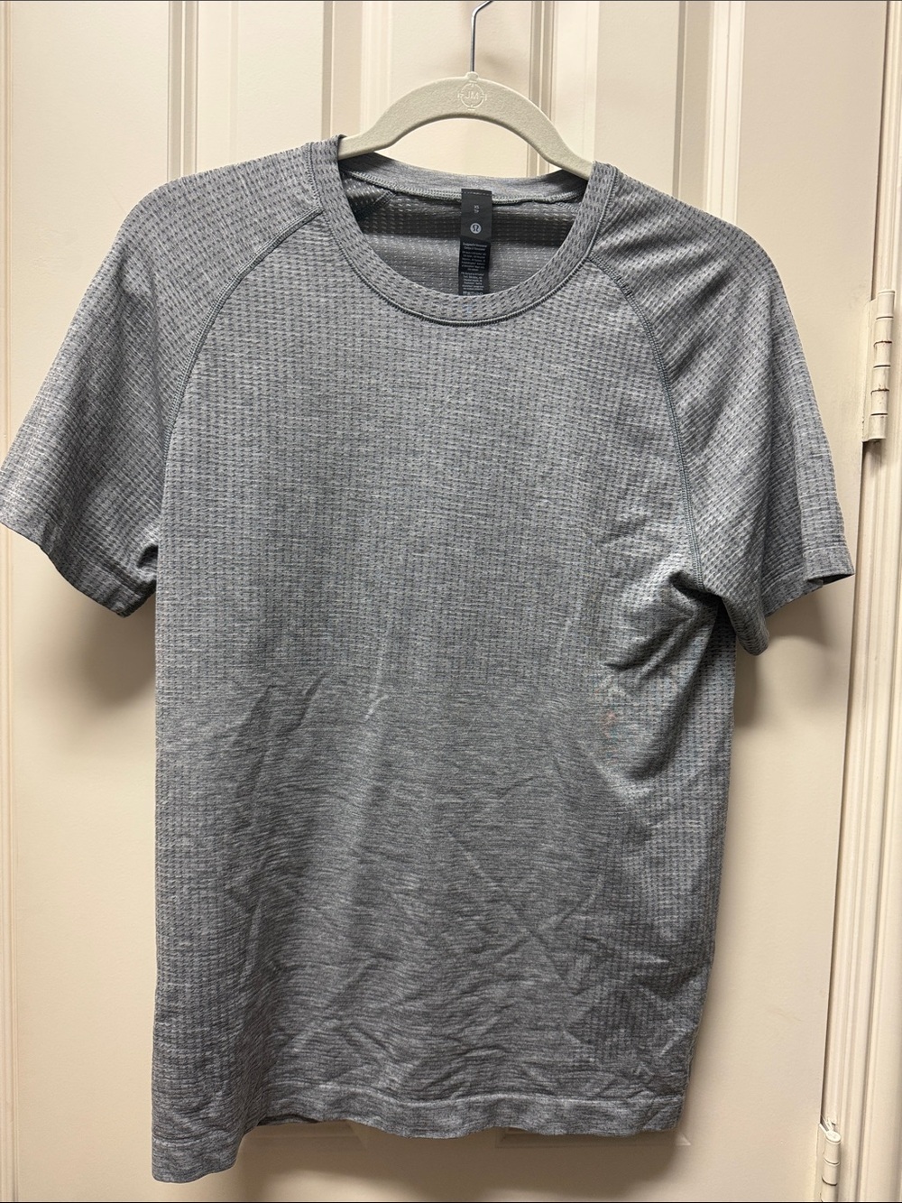 Men's LULULEMON Short Sleeve Heather Gray Performance Tee size XS